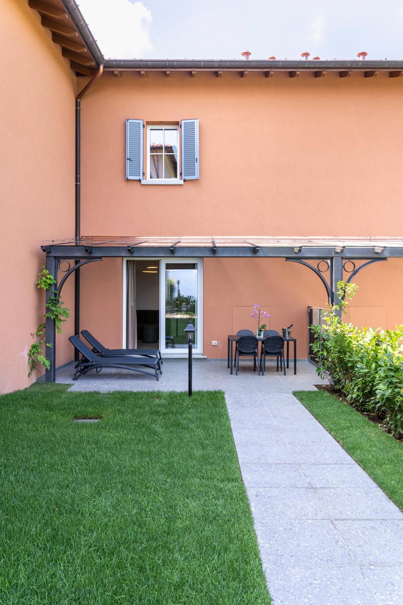Alex'S Luxury Lake View Apt Pool And Tennis Como Exteriör bild